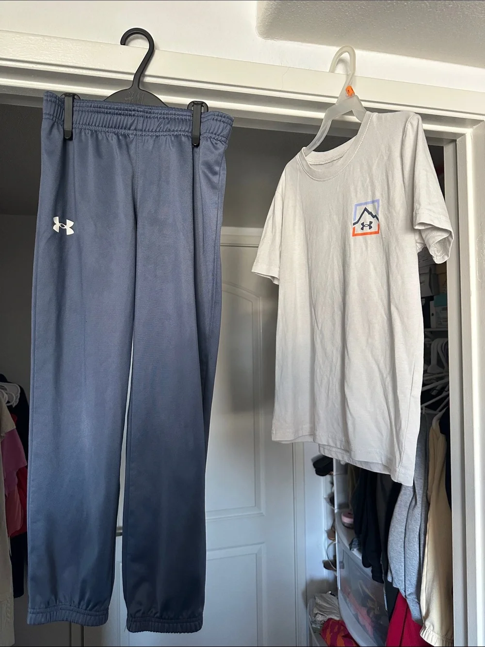 Under Armour Grey Gradient Track Pants & White Logo Tee